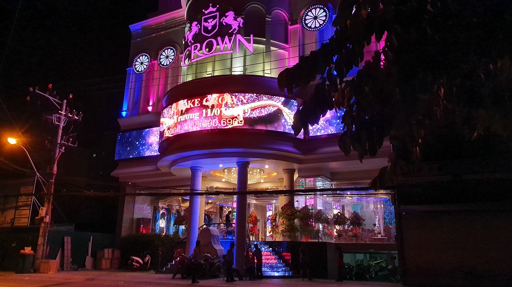 Khai Truong Karaoke Crown Khai Truong Karaoke Crown